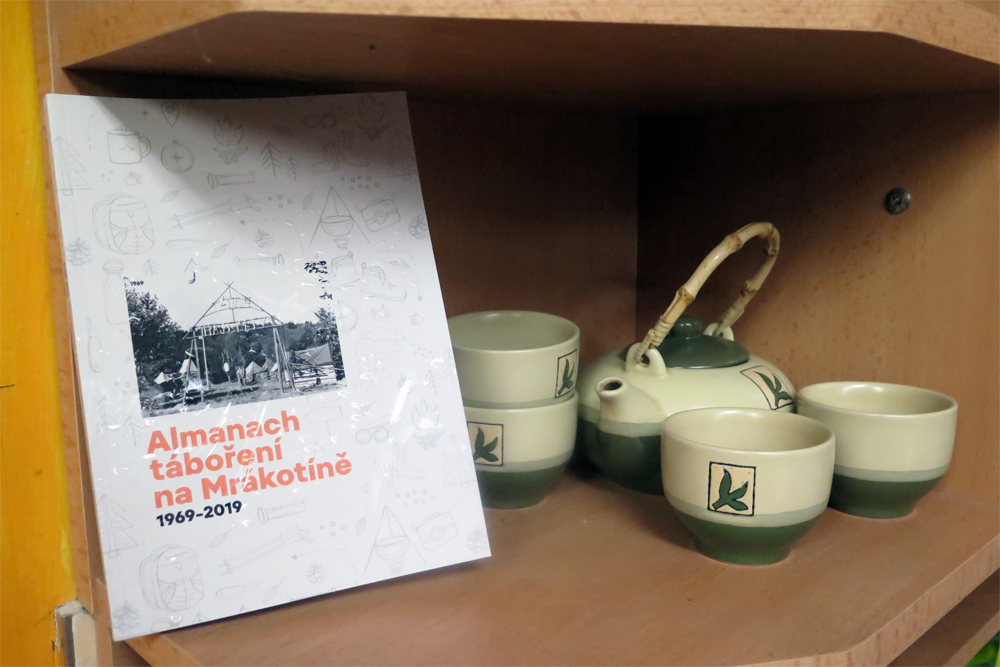 Almanach o táborech u Dolního Mrzatce se začne prodávat od pondělí 17. února.