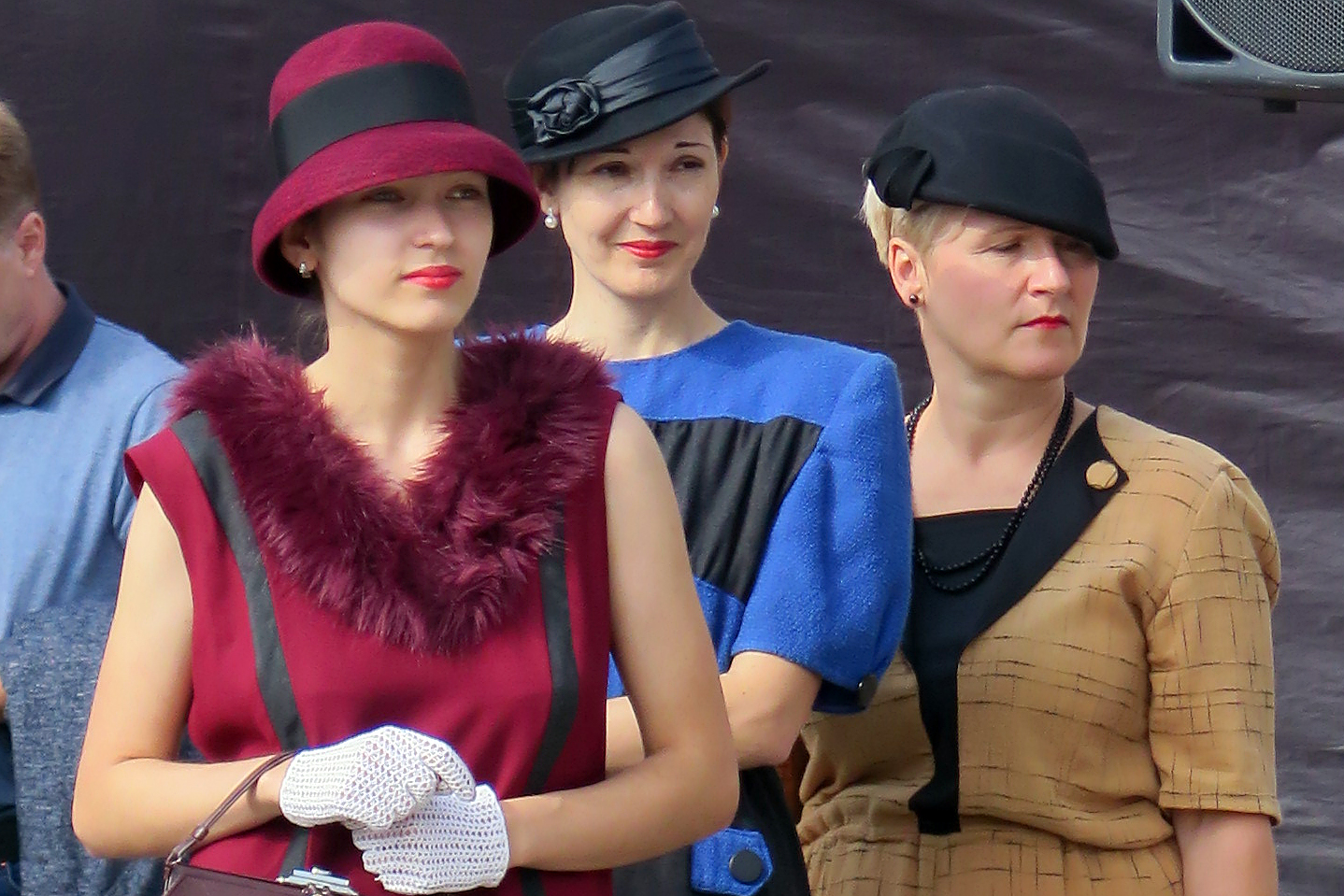 Děvčata a dámy z Dobová móda Telč si připravily módní přehlídku, v níž představily průřez módou od 60. let 19. století až téměř po současnost.